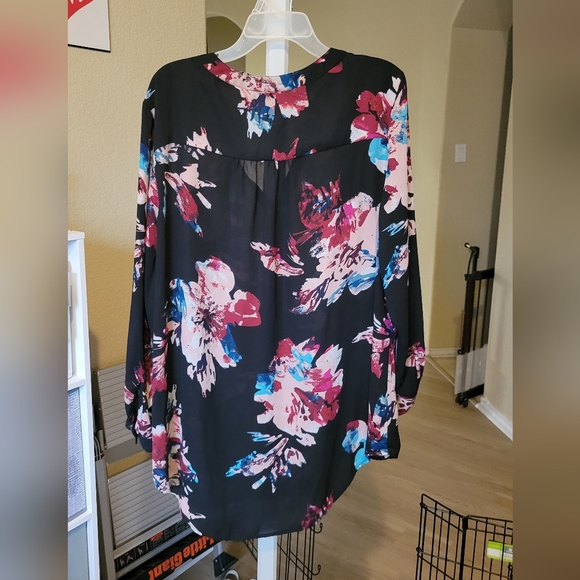 Floral Long Sleeve Blouse - Ava & Viv - 2X - Picture 2 of 5
